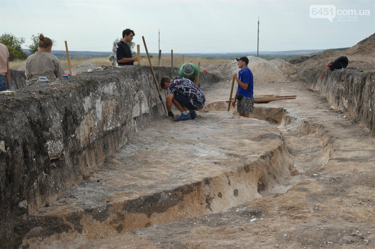 В Луганской области обнаружили древние захоронения, возраст..., фото-2 В Луганской области обнаружили древние захоронения, возраст которых примерно 4500 лет, фото-2